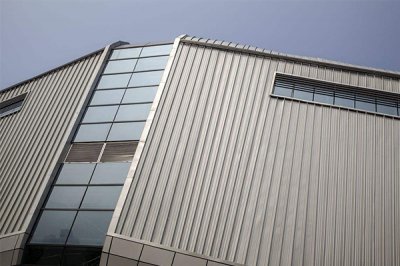 昕泰装饰材料告诉大家铝单板外观的重要性