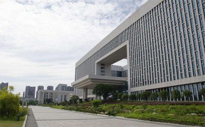 怎样防止铝单板幕墙发生褪色？