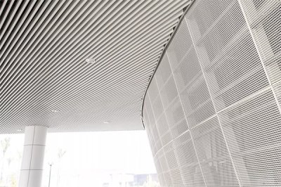 铝合金材料是幕墙装饰首选材料